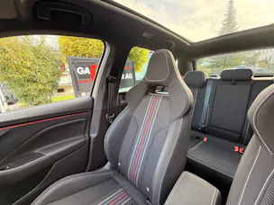 SKODA Kamiq 1.5 TSI MONTE CARLO *** ANHÄNGERKUPPLUNG & PANORAMDACH ***