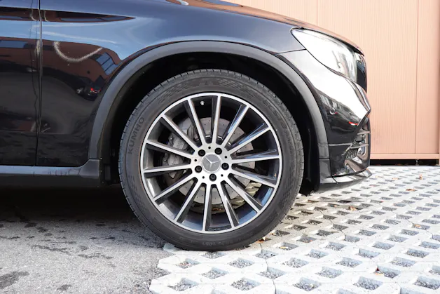 MERCEDES-BENZ GLC 250 AMG Line 4Matic "* CH Auto * Toit Ouvrant * Sièges Electriques+Chauffant * GPS * Lumière Ambiance * Volant chauffant *"