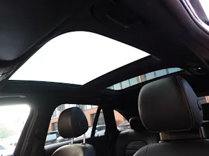 MERCEDES-BENZ GLC 250 AMG Line 4Matic "* CH Auto * Toit Ouvrant * Sièges Electriques+Chauffant * GPS * Lumière Ambiance * Volant chauffant *"