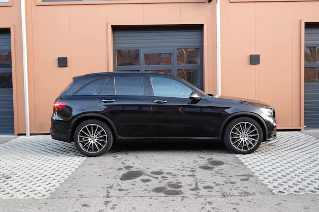 MERCEDES-BENZ GLC 250 AMG Line 4Matic "* CH Auto * Toit Ouvrant * Sièges Electriques+Chauffant * GPS * Lumière Ambiance * Volant chauffant *"