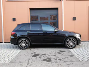 MERCEDES-BENZ GLC 250 AMG Line 4Matic "* CH Auto * Toit Ouvrant * Sièges Electriques+Chauffant * GPS * Lumière Ambiance * Volant chauffant *"