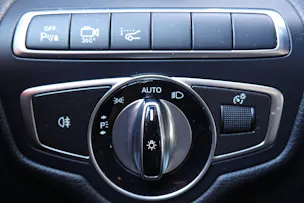 MERCEDES-BENZ GLC 250 AMG Line 4Matic "* CH Auto * Toit Ouvrant * Sièges Electriques+Chauffant * GPS * Lumière Ambiance * Volant chauffant *"