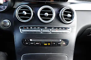MERCEDES-BENZ GLC 250 AMG Line 4Matic "* CH Auto * Toit Ouvrant * Sièges Electriques+Chauffant * GPS * Lumière Ambiance * Volant chauffant *"