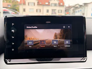 SEAT Arona 1.5 TSI 150 PS FR BLACK EDITION !! *** TOP AUSSTATTUNG ***