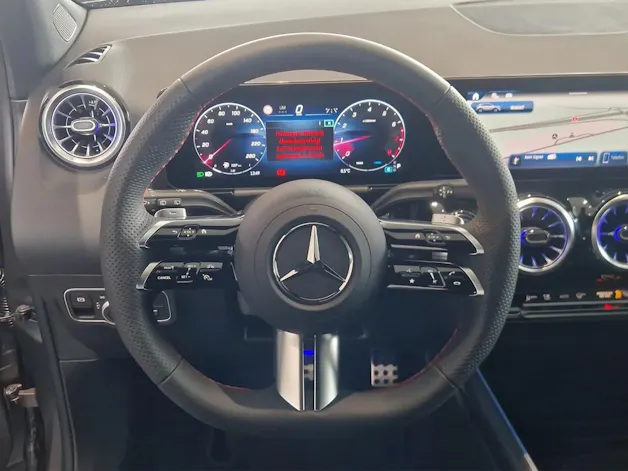 MERCEDES-BENZ GLA 220 4Matic 8G-DCT