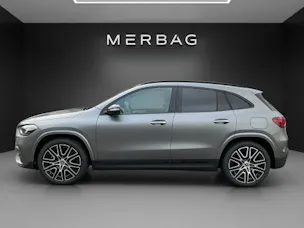 MERCEDES-BENZ GLA 200 Night Star 7G-D