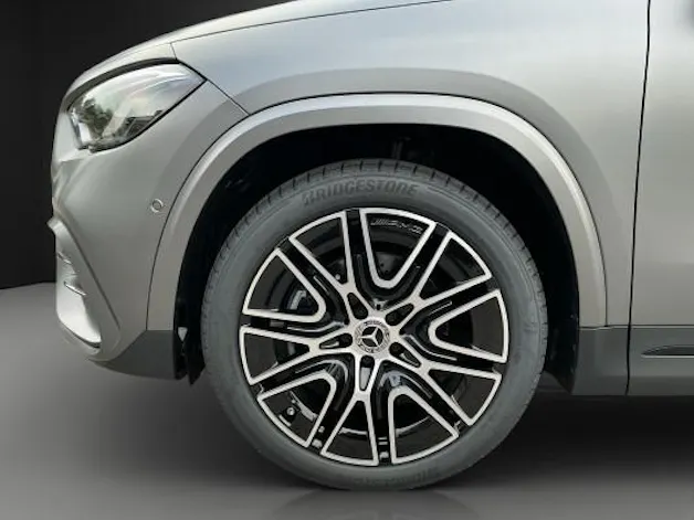 MERCEDES-BENZ GLA 200 Night Star 7G-D