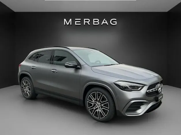 MERCEDES-BENZ GLA 200 Night Star 7G-D