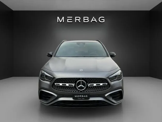 MERCEDES-BENZ GLA 200 Night Star 7G-D