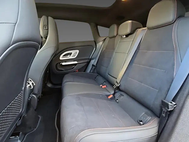 MERCEDES-BENZ CLA 350 4Matic Shooting Brake EQ