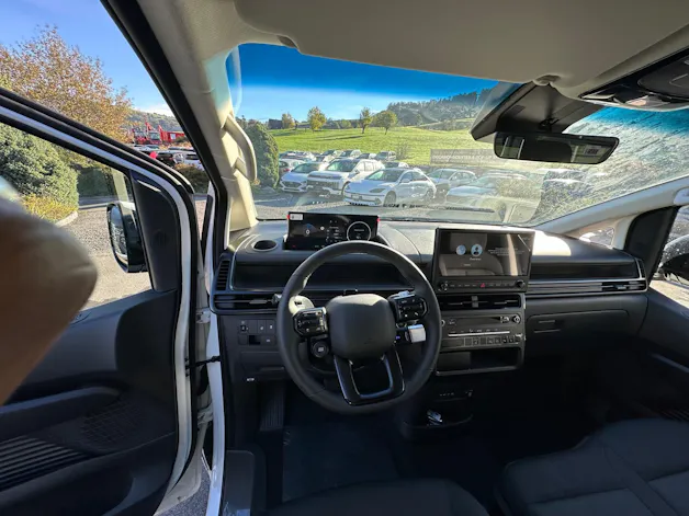 HYUNDAI Staria Cargo EV 84 kWh Amplia