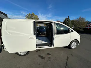 HYUNDAI Staria Cargo EV 84 kWh Amplia