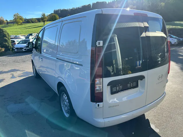 HYUNDAI Staria Cargo EV 84 kWh Amplia