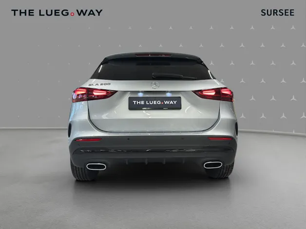 MERCEDES-BENZ GLA 200 Night Star 7G-DCT