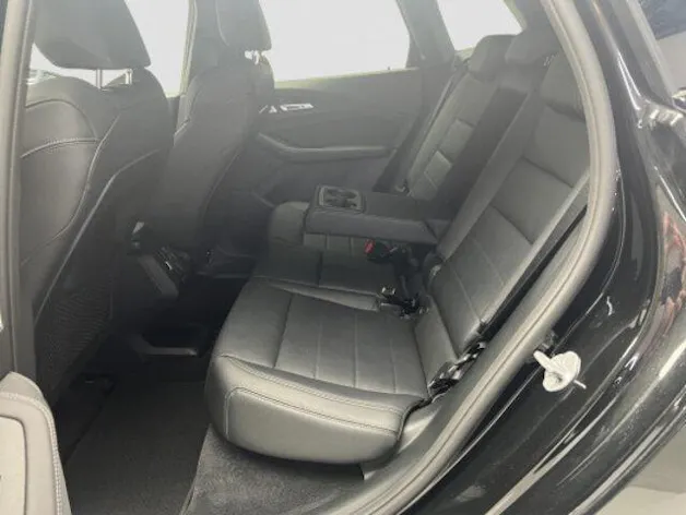 BMW 2er Reihe U06 Active Tourer 230e xDrive paddles