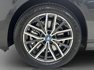BMW 2er Reihe U06 Active Tourer 230e xDrive paddles