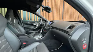 OPEL INSIGNIA 2.8 TURBO OPC 4WD AUTOMATIC l 325 PS