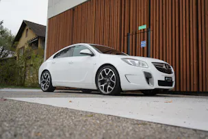 OPEL INSIGNIA 2.8 TURBO OPC 4WD AUTOMATIC l 325 PS