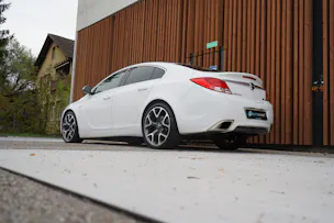 OPEL INSIGNIA 2.8 TURBO OPC 4WD AUTOMATIC l 325 PS