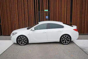 OPEL INSIGNIA 2.8 TURBO OPC 4WD AUTOMATIC l 325 PS