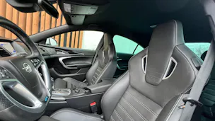 OPEL INSIGNIA 2.8 TURBO OPC 4WD AUTOMATIC l 325 PS