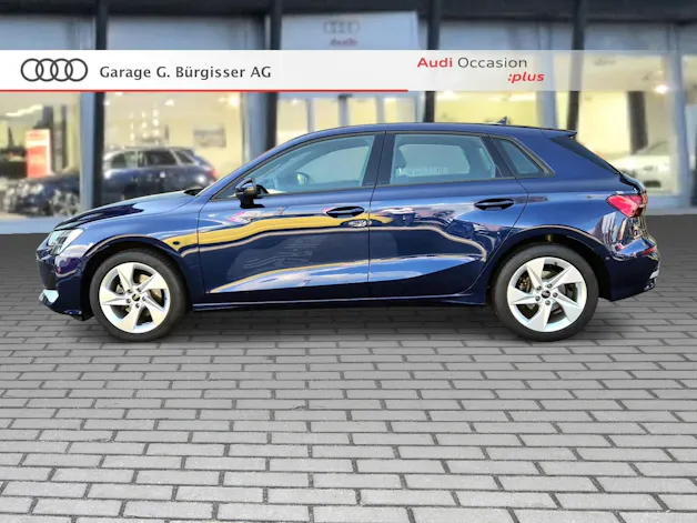 AUDI A3 Sportback 35 TFSI advanced Attractione S-tronic Navarrablau Metallic