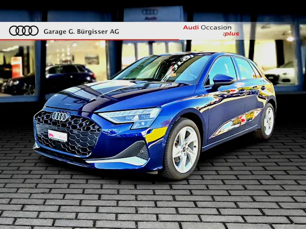 AUDI A3 Sportback 35 TFSI advanced Attractione S-tronic Navarrablau Metallic