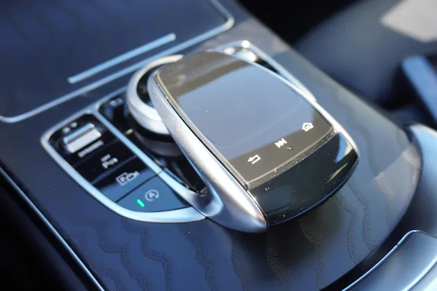 MERCEDES-BENZ C 220 d Swiss Star AMG Line 4M 9G-Tronic