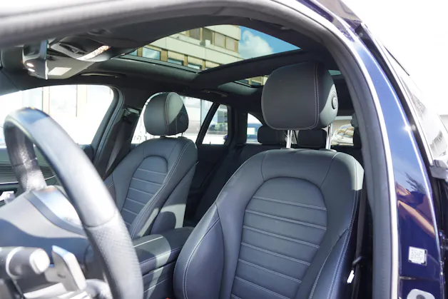 MERCEDES-BENZ C 220 d Swiss Star AMG Line 4M 9G-Tronic