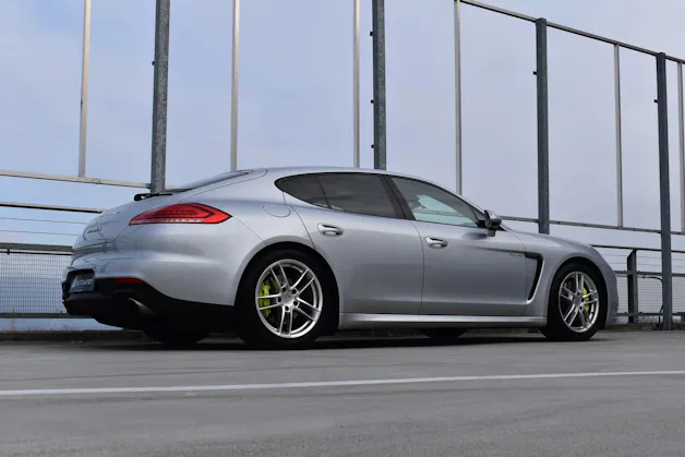 PORSCHE PANAMERA S E-HYBRID l 416 PS