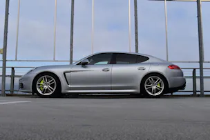 PORSCHE PANAMERA S E-HYBRID l 416 PS