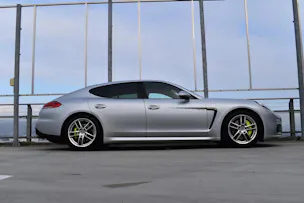 PORSCHE PANAMERA S E-HYBRID l 416 PS