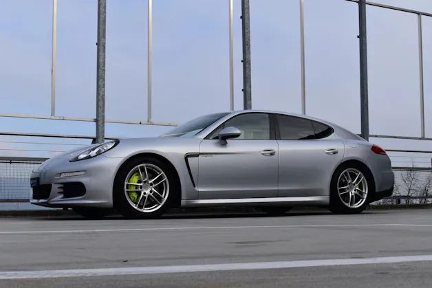 PORSCHE PANAMERA S E-HYBRID l 416 PS