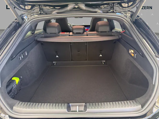 MERCEDES-BENZ CLA Shooting Brake 220 4Matic 8G-DCT