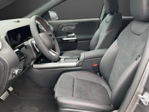 MERCEDES-BENZ GLA 220d 4M Swiss Star