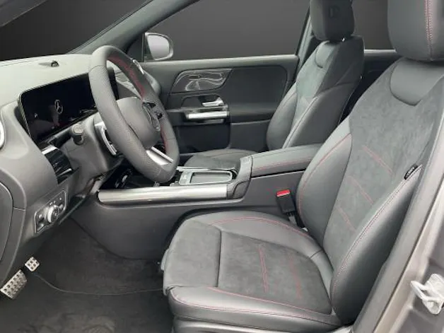 MERCEDES-BENZ GLA 220d 4M Swiss Star