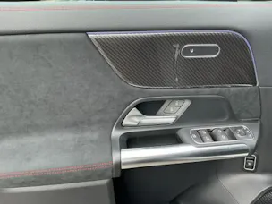 MERCEDES-BENZ GLA 220d 4M Swiss Star