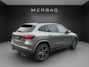 MERCEDES-BENZ GLA 220d 4M Swiss Star