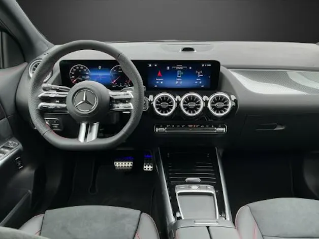 MERCEDES-BENZ GLA 220d 4M Swiss Star