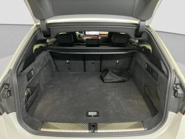 BMW 5er Reihe G61 Touring 550e xDrive