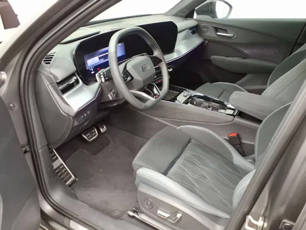 AUDI Q3 Sportback TFSI quattro 195 kW S tronic