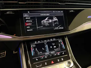 AUDI SQ7 TFSI quattro tiptronic