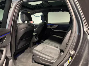 AUDI SQ7 TFSI quattro tiptronic