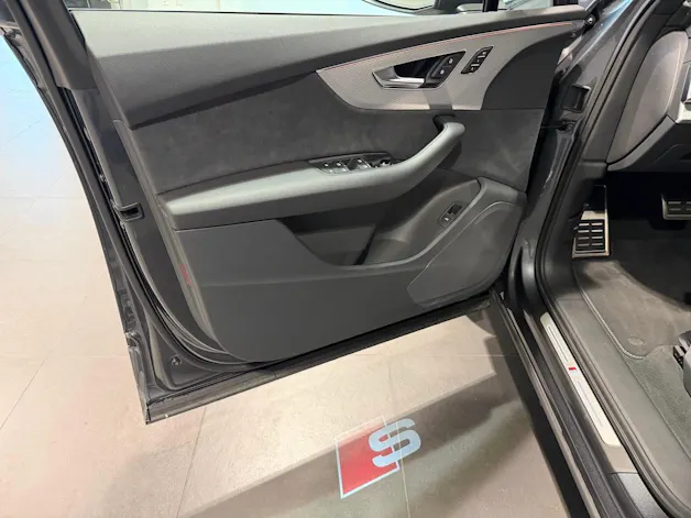 AUDI SQ7 TFSI quattro tiptronic