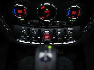 MINI Clubman Cooper S ALL4 Steptronic *CH Fahrzeug*Head Up*Panorama*
