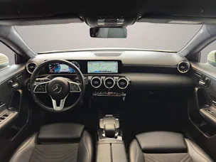 MERCEDES-BENZ A 200 Progressive 7G-DCT