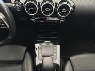 MERCEDES-BENZ A 200 Progressive 7G-DCT