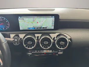 MERCEDES-BENZ A 200 Progressive 7G-DCT