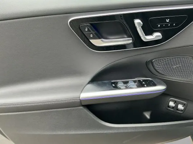 MERCEDES-BENZ C 300e EQ Hybrid