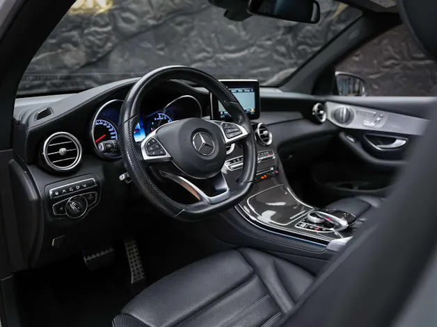 MERCEDES-BENZ GLC 43 AMG 4Matic 9G-Tronic *CH Auto*Panorama*Sitzlüftung*Head-Up*